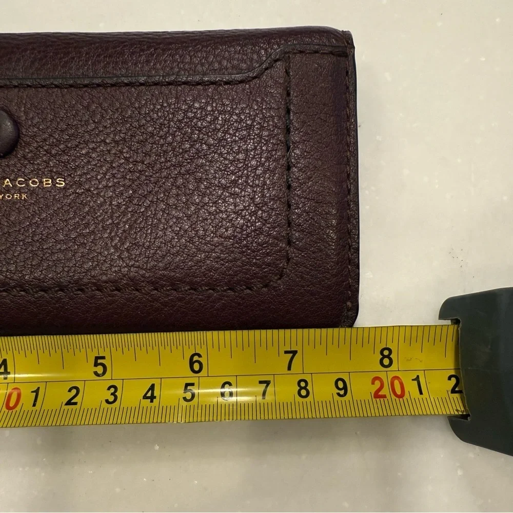 Marc Jacobs New York Bi-Fold Wallet Pebbled Leather Burgundy EUC